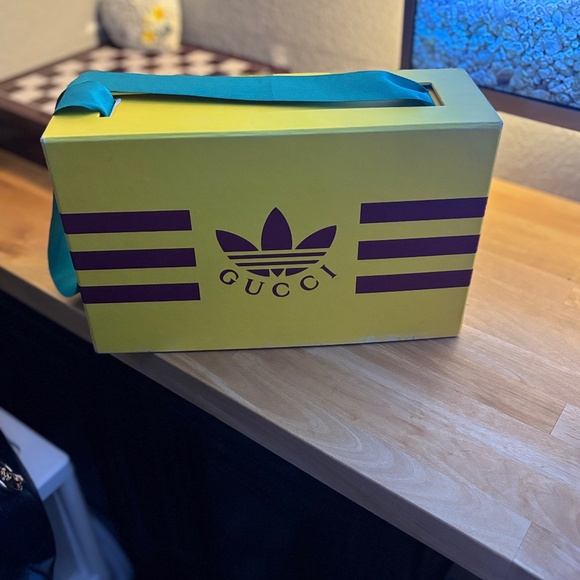 Gucci Shoes - Picture 1 of 5